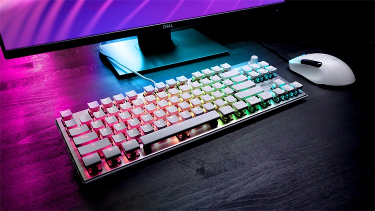 Roccat выпустила компактную клавиатуру Vulcan TKL PRO в исполнении Arctic White