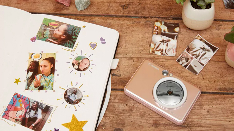 Canon выпустила компактную фотокамеру Zoemini S2 с функцией мгновенной печати