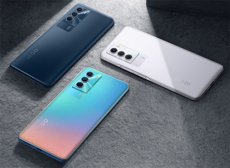 Смартфон Vivo iQOO Neo5 SE предстал на официальных изображениях