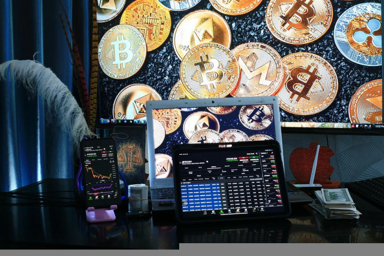 Курс биткоина за выходные упал ниже $34 000
