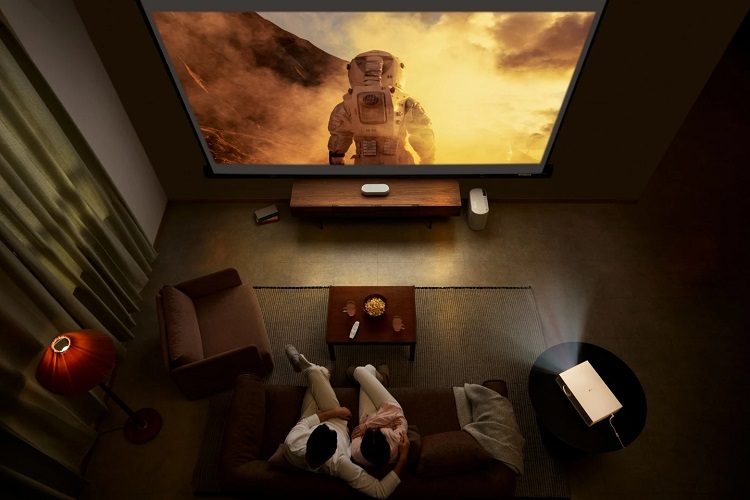 LG представила проекторы 4K CineBeam, позволяющие создать домашний кинотеатр с экраном до 300 дюймов