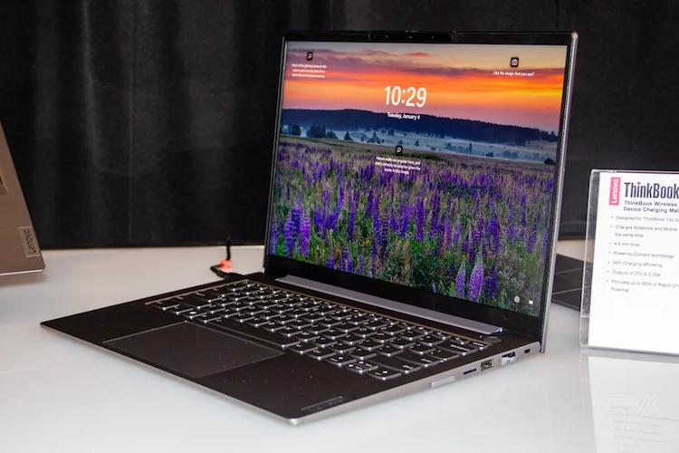 Lenovo представила ThinkBook Plus Gen 3 — 17-дюймовый ноутбук с дополнительным 8-дюймовым экраном