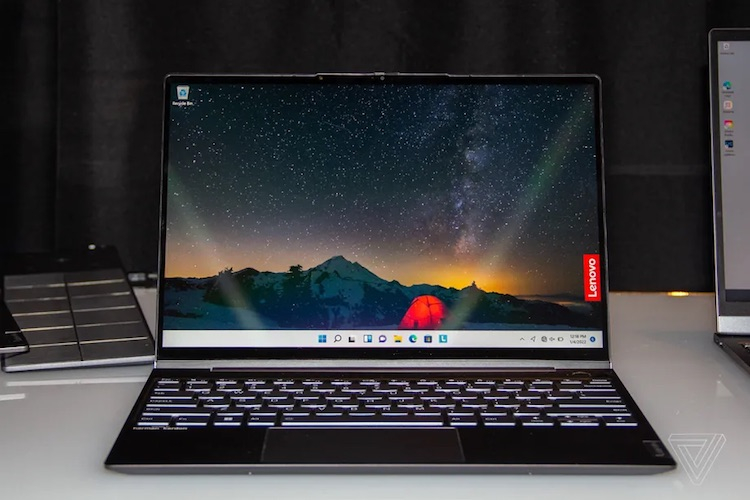 Lenovo представила ThinkBook Plus Gen 3 — 17-дюймовый ноутбук с дополнительным 8-дюймовым экраном
