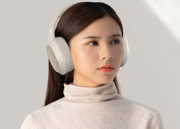 Полноразмерные беспроводные наушники Nokia E1200 ANC проработают без подзарядки до 50 часов