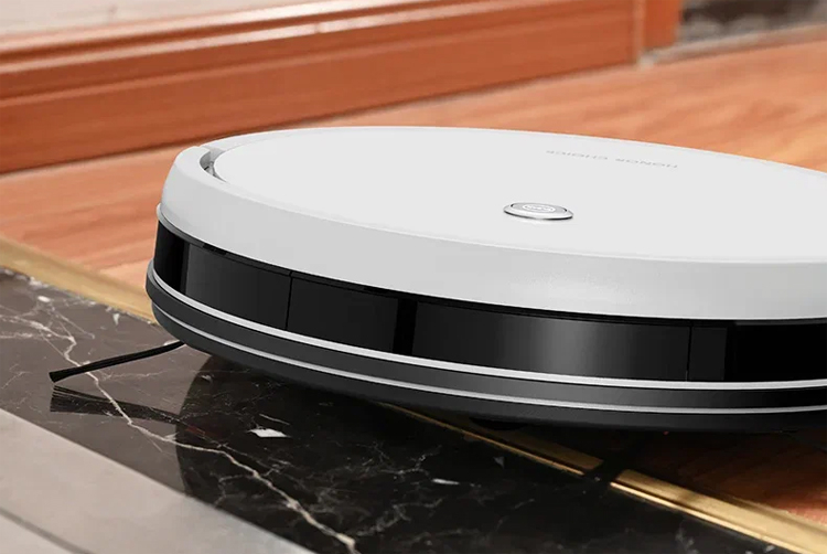 В России вышел робот-пылесос Honor Choice Robot Cleaner R1 за 14 990 рублей