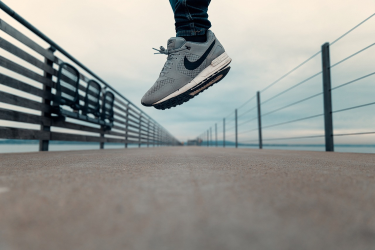 Nike подала в суд на известного ретейлера StockX за продажу NFT-изображений своей обуви