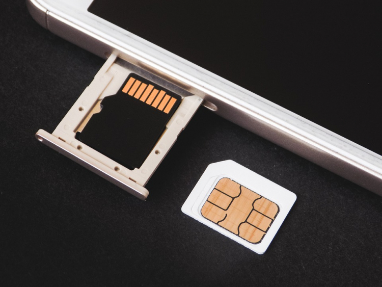 Минцифры: больше всего нарушителей закона о «серых» SIM-картах обнаружено в госсекторе