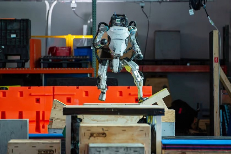Hyundai инвестирует в создание новых роботов Boston Dynamics более $400 млн