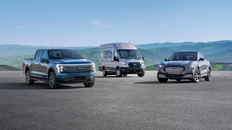 Ford всё-таки разделит бизнес по производству машин с ДВС и электродвигателями