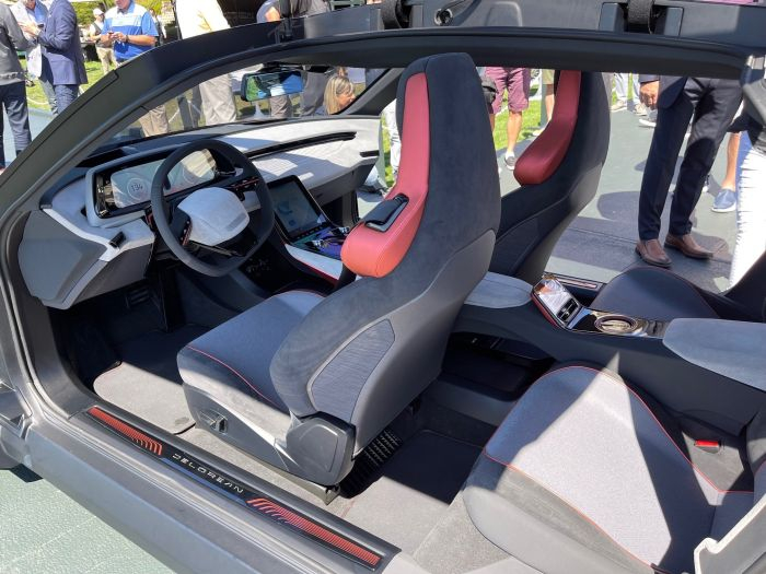 DeLorean вживую показал прототип электромобиля Alpha5