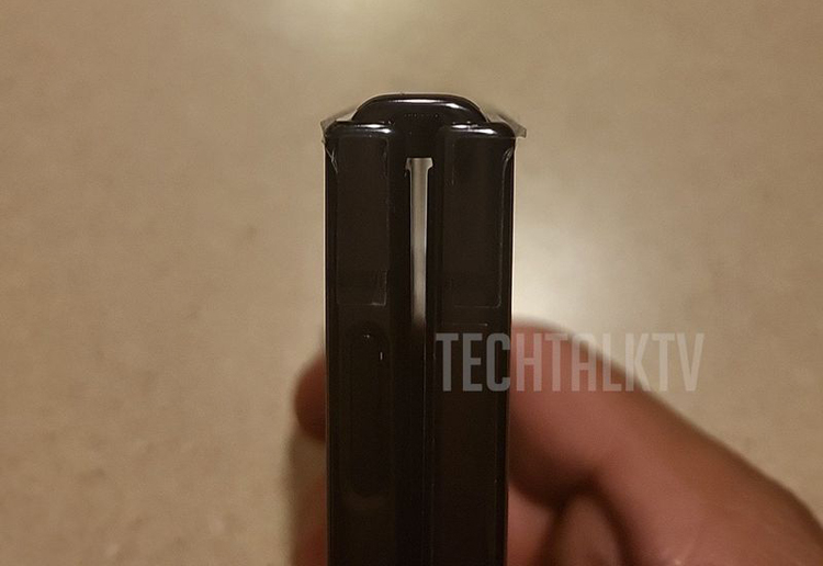 Смартфон Samsung Galaxy Z Flip 4 получит экран с незаметной линией сгиба