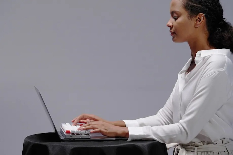 Представлена механическая клавиатура Epomaker NT68 для MacBook и других ноутбуков