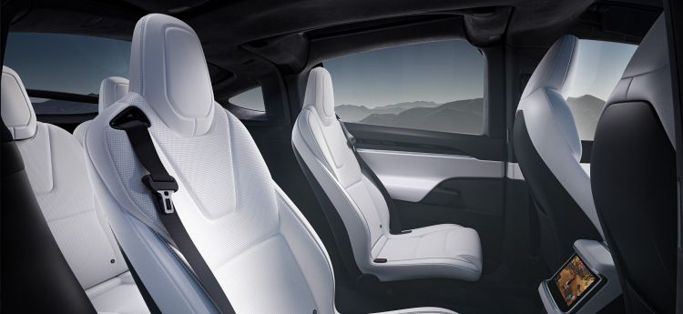 Даже после повышения цен сроки ожидания электромобилей Tesla в США увеличиваются