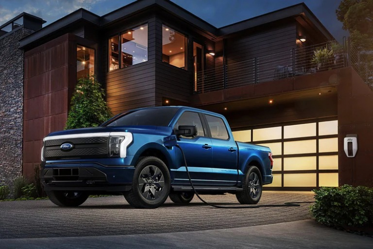 Электрический пикап Ford F-150 Lightning оказался мощнее и с большей грузоподъёмностью, чем заявлялось ранее