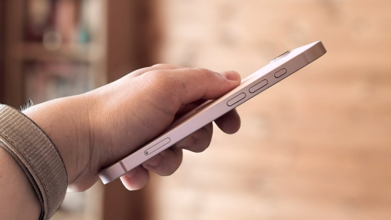 Корпус iPhone 17e