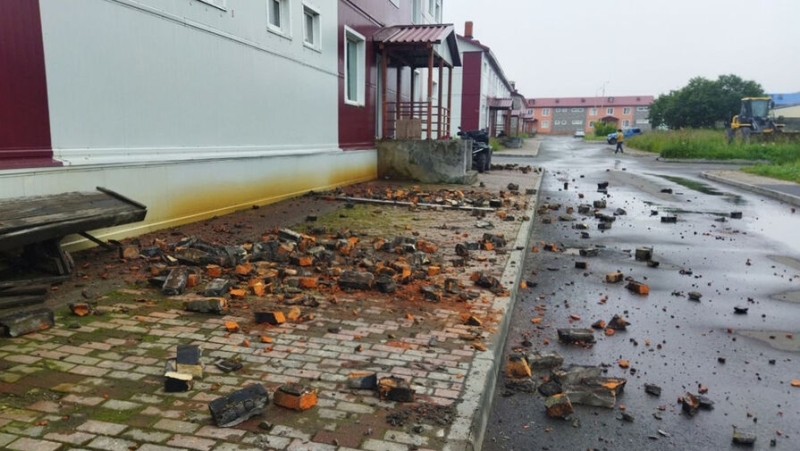 «Асфальт ходил ходуном»: жительница Камчатки рассказала о сильном землетрясении