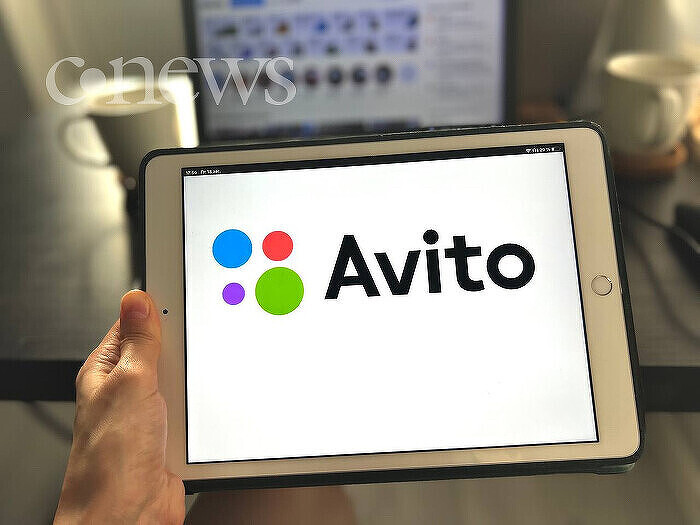 «Авито» скупает готовых нейросотрудников и голосовых роботов. На фоне многомиллиардных инвестиций в свои нейросети