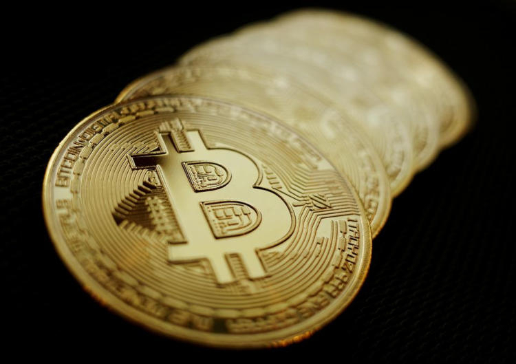Курс биткоина сегодня падал ниже $19 тыс., но сейчас слегка восстановился