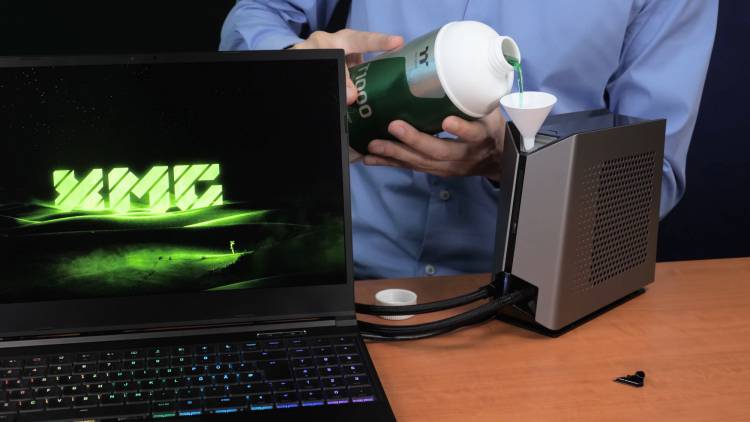Представлен игровой ноутбук XMG Neo 15 с внешней системой жидкостного охлаждения XMG Oasis