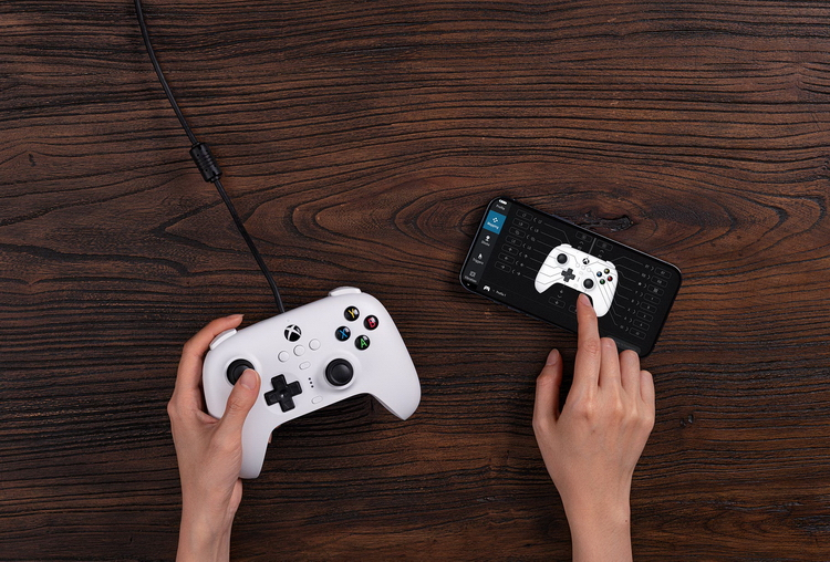 8BitDo представил первый геймпад в стиле Xbox с ассиметричными стиками