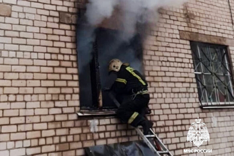 Четверых детей и одного взрослого спасли из пожара в российском регионе