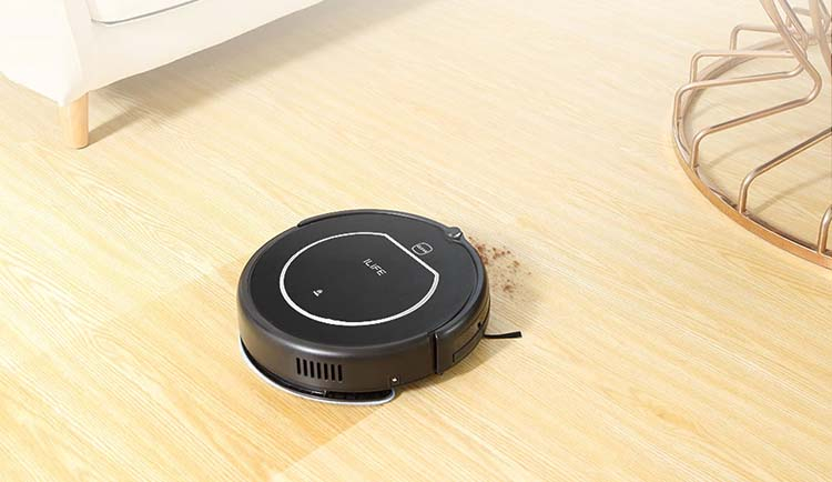 ILIFE объявила скидки до 70 % на роботы-пылесосы ILIFE A10S и V55 Pro, а также ручной H70