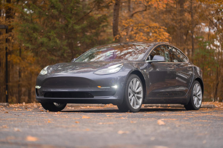 Проблема «фантомного торможения» на Tesla усугубилась — регулятор направил производителю запрос