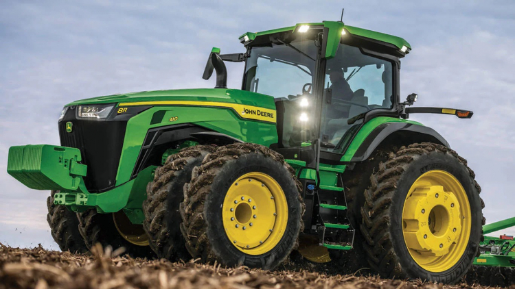 Производитель сельхозтехники  John Deere начнёт предлагать автопилот и другие программные услуги по подписке