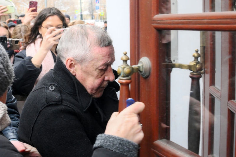 Ефремов вернулся в свою квартиру в Москве после освобождения из колонии
