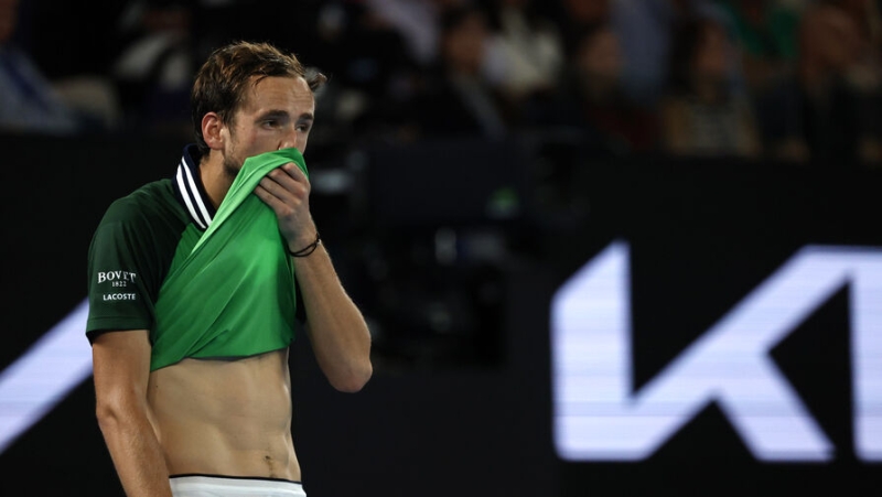 Экс-теннисист объяснил вылет большого количества фаворитов на старте Уимблдона