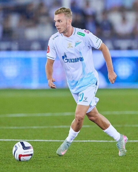 Голы Глушенкова и Энрике принесли победу «Зениту» в матче РПЛ