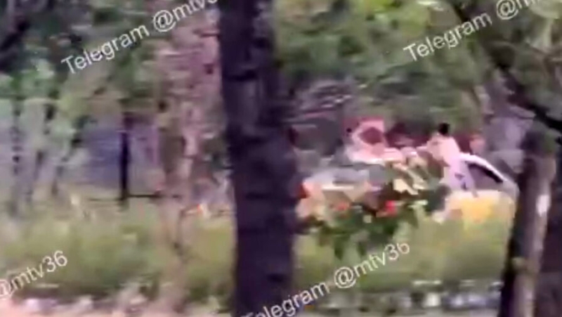Голые воронежанки катались на авто, и это попало на видео