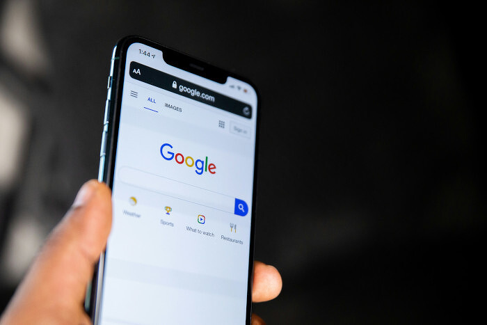 Google, Facebook*, TikTok переносят серверы поближе к России и зовут подключаться российских операторов