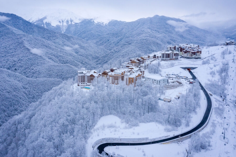 Горный курорт «Роза Хутор» в Сочи открывает новый зимний сезон