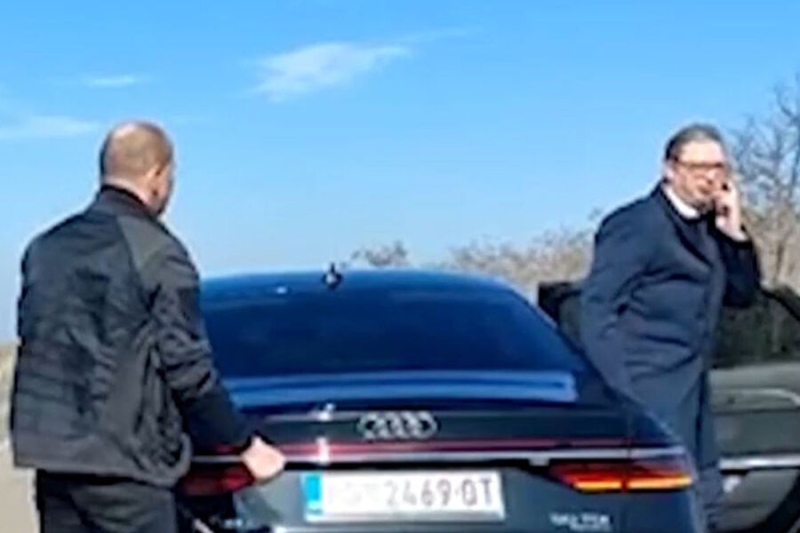 Инцидент с автомобилем президента Сербии попал на видео