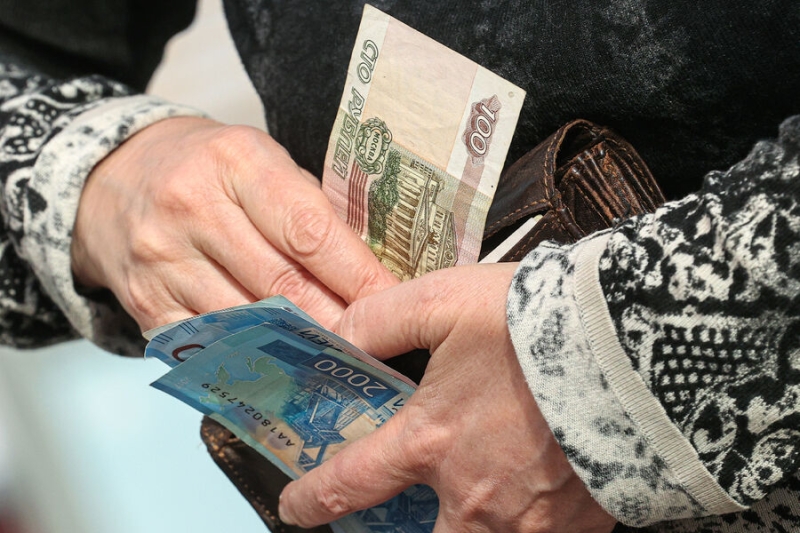 Юрист Виноградов: увеличение пений ждет инвалидаов и 80-летних граждан