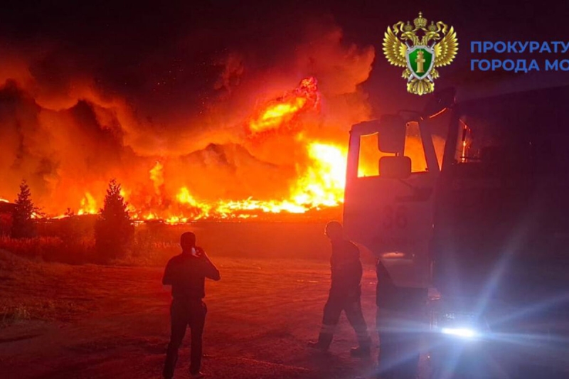 Крупное возгорание на складе в Новой Москве локализовали