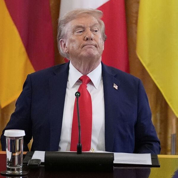 Лидер Южной Кореи рассказал о сдерживании Трампом ядерной программы КНДР