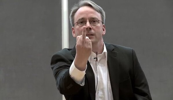 Линус Торвальдс крайне грубо обругал функции процессоров Intel и AMD в ядре Linux и призвал разработчиков не присылать этот «глупый код»