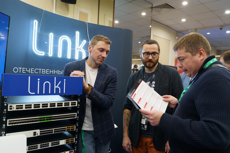 Минцифры отметило наградой главного редактора CNews