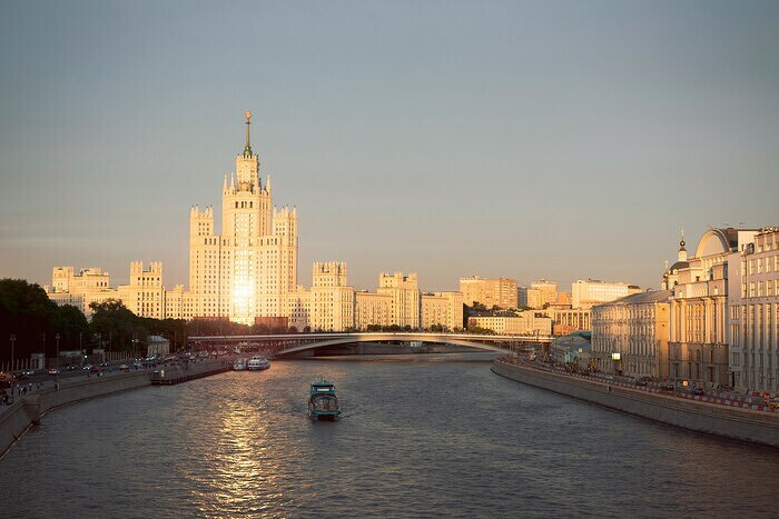 Москва переводит свою инвестиционную платформу на фирменную столичную ОС и СУБД. На работы выделено больше миллиарда
