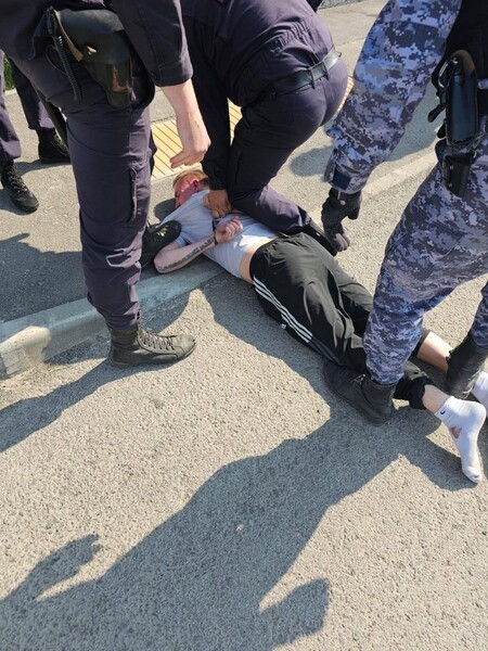 На Урале ревнивец удерживал возлюбленную дома, приставив нож к ее горлу