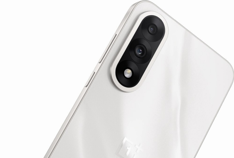 OnePlus выпустила дешевый смартфон с огромной батареей и внушительной памятью. Видео