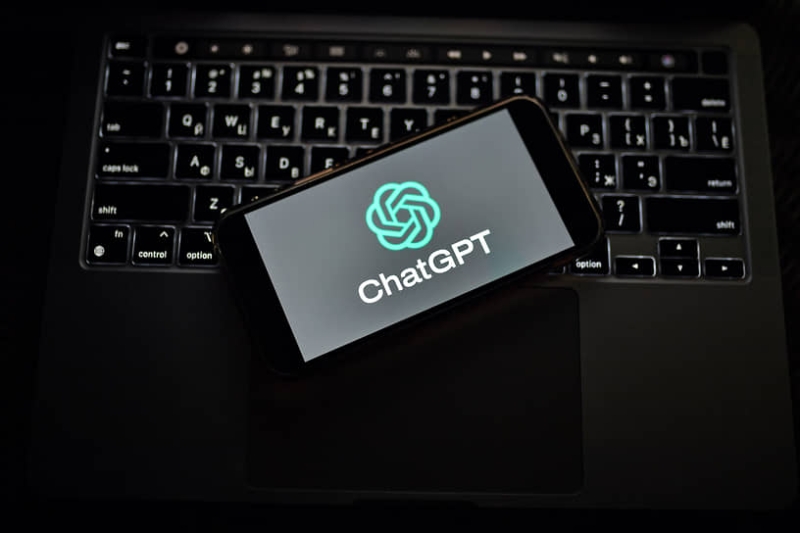 OpenAI нашла причины чрезмерной льстивости ChatGPT