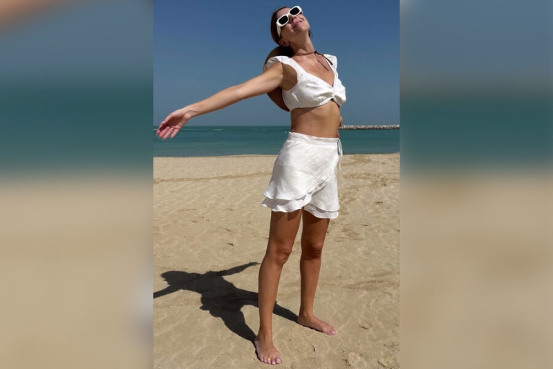 Певица Наталья Подольская выложила фото в топе и мини-юбке
