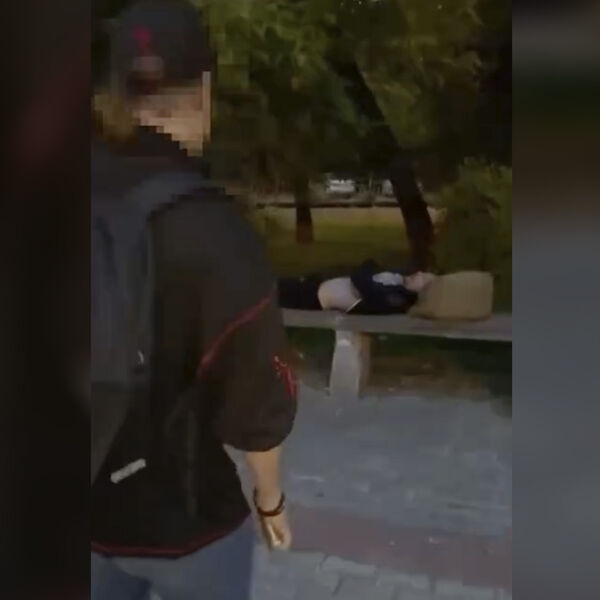 Подросток-пранкер брызнул перцовкой в лицо спящему мужчине в Хабаровске