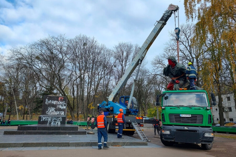 Потомок Пушкина признался, что не может смириться со сносом памятников предка