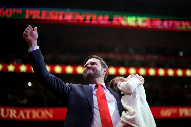 Проукраинские протестующие напугали трехлетнюю дочь вице-президента США