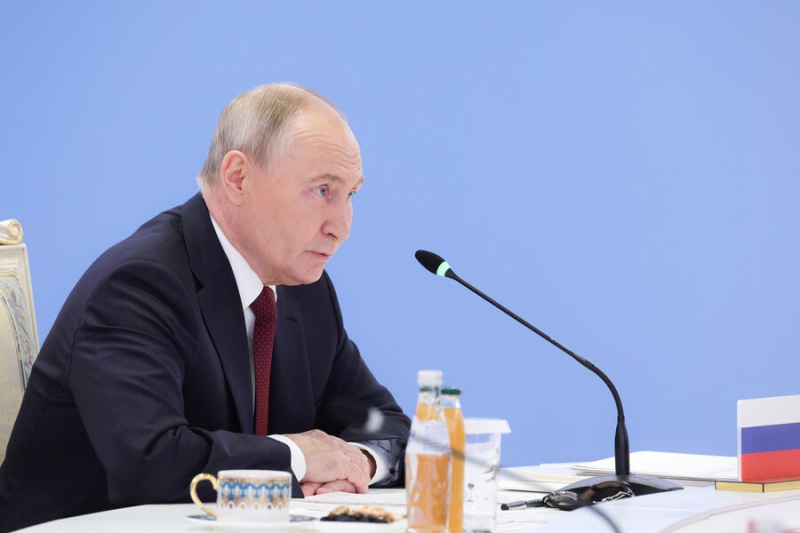 Путин: эвакуированные из прифронтовой зоны дети не должны терять связь с семьями