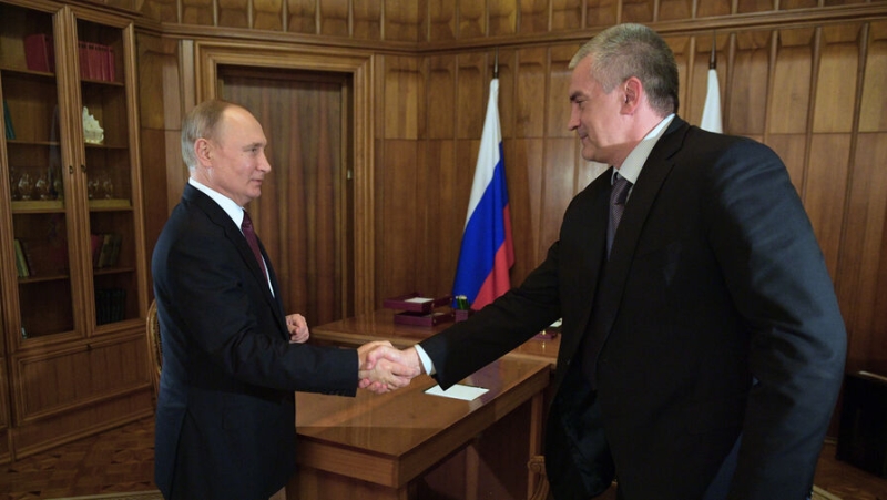 Путин и глава Крыма Аксенов провели телефонный разговор